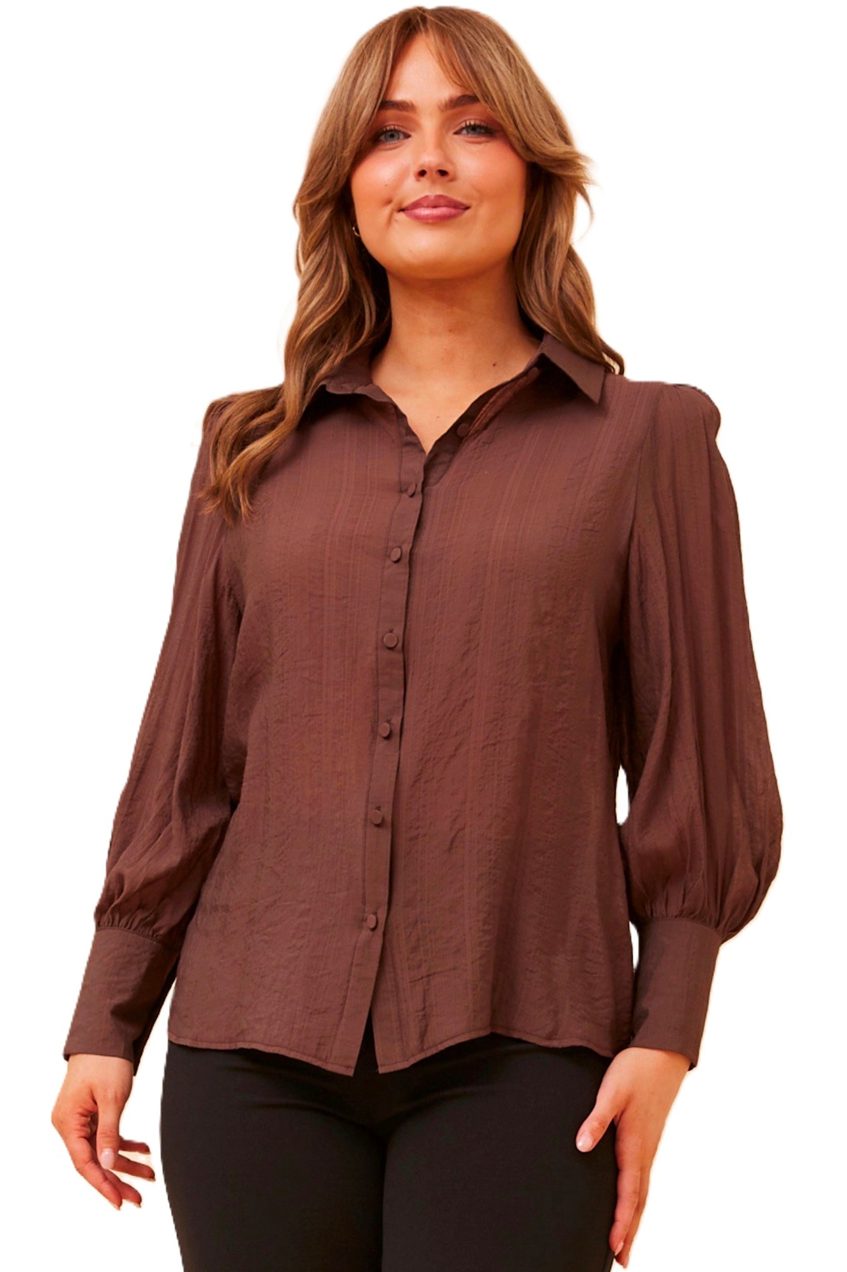 Our Belle shirt comes in gorgeous seasonal prints and is a must-have for every workwear wardrobe! Easy to style with formal trousers or skirts and kitten heels, or paired with your favourite jeans and boots for that dressy look! It's All About You Boutique Cleveland Markets