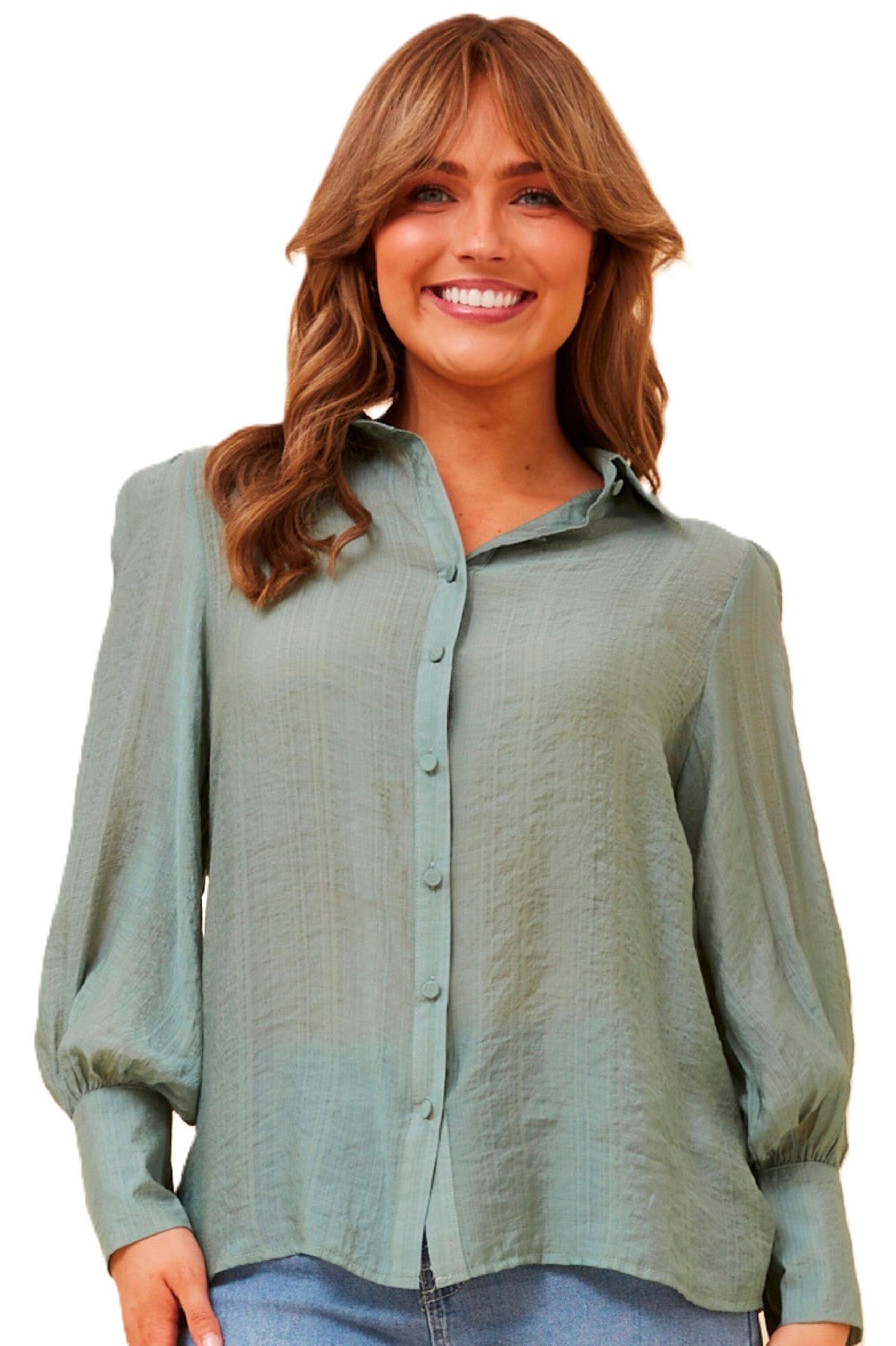 Our Belle shirt comes in gorgeous seasonal prints and is a must-have for every workwear wardrobe! Easy to style with formal trousers or skirts and kitten heels, or paired with your favourite jeans and boots for that dressy look! It's All About You Boutique Cleveland Markets